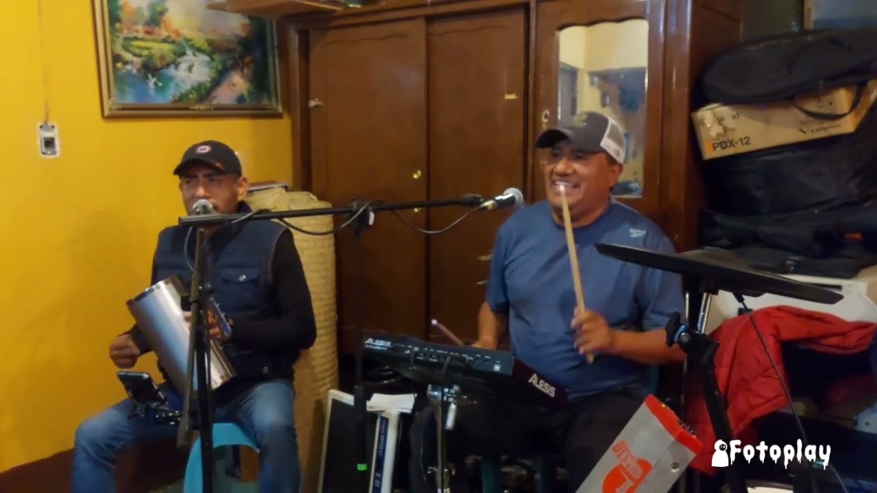las del "Ensayo" con "Secreto Musical" 😃 la negra candelaria.
