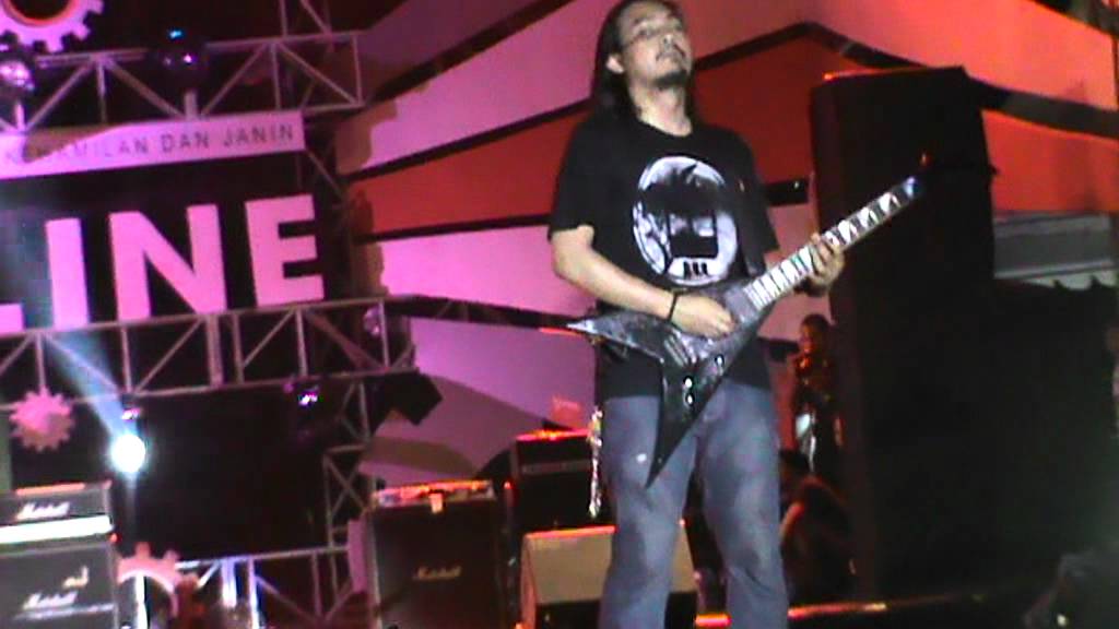 Deadsquad _ Manufaktur Replika Baptis (Soundrenaline 2012 Surabaya)