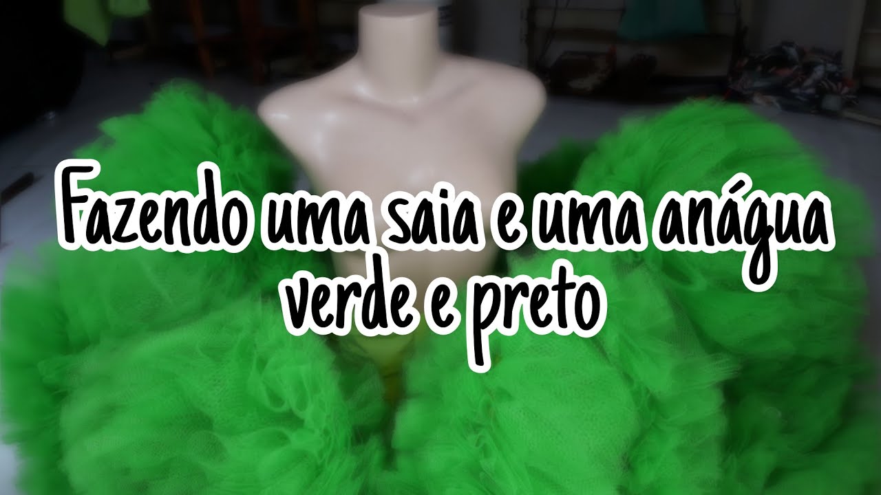 Costurei uma saia e uma anágua