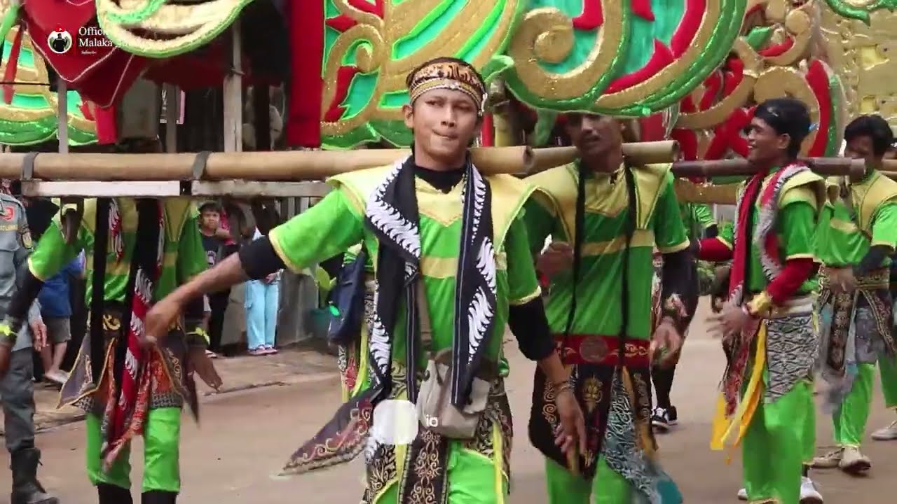 Gelas Retak - Arak - Arakan Singa Dangdut Putri Naura Group Bekasi.