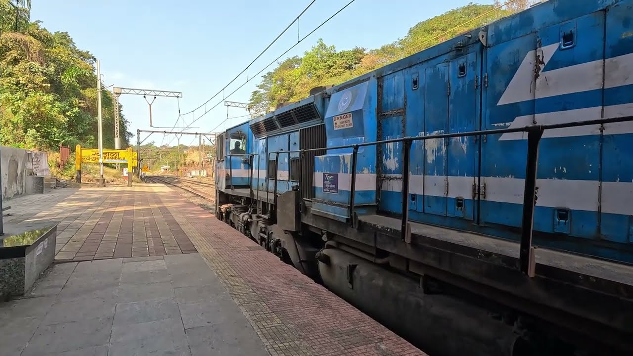 Melodious 9000 HP Diesel Engine Sound