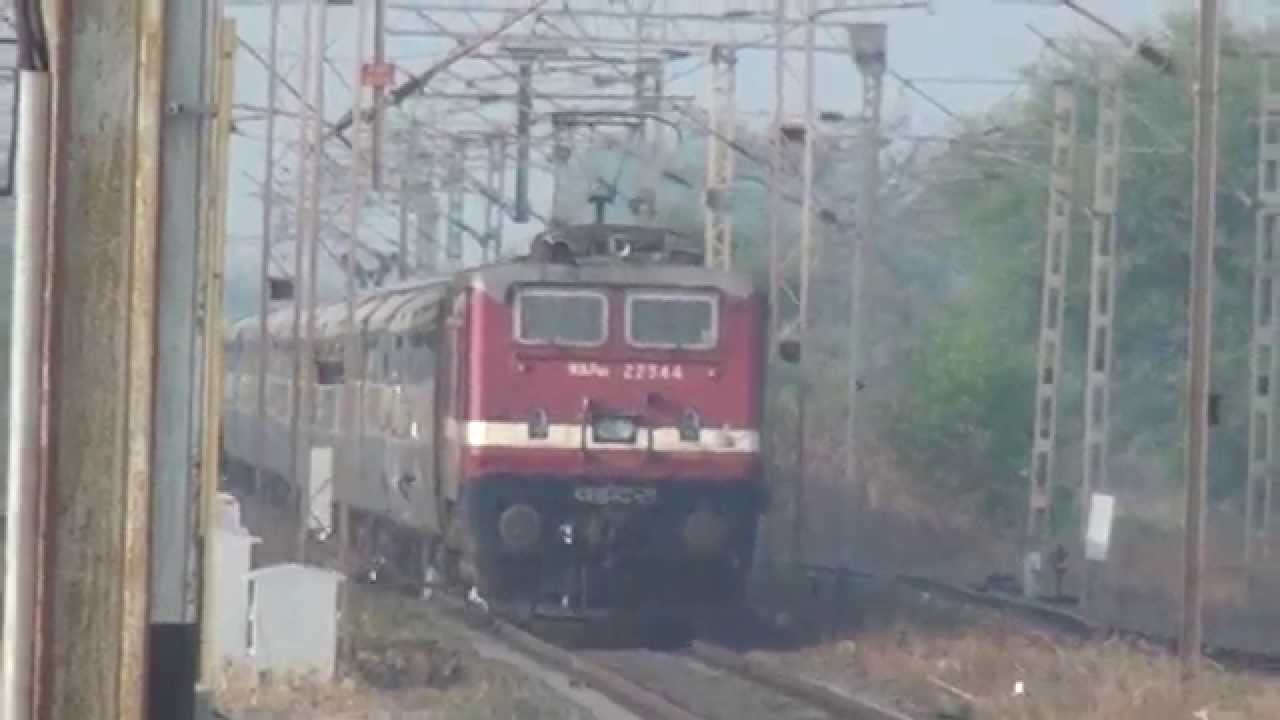 Sharp Piercing Honking by Swaraj Express at Kelve Road, Western Railway