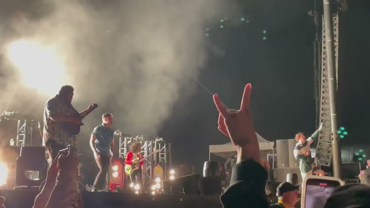 Dance Gavin Dance - Count Bassy (live at Swanfest 2022)