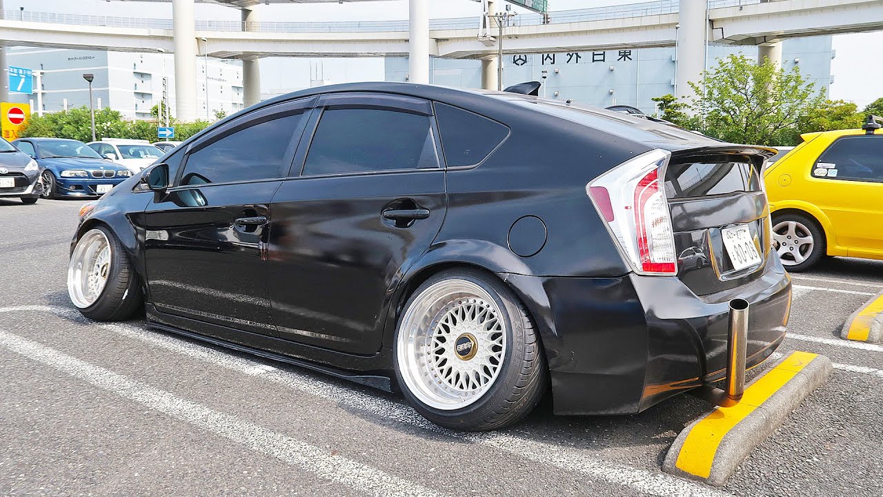 NOT EVEN A PRIUS IS SAFE IN JAPAN! 100% STATIC & SLAMMED ON THE GROUND!