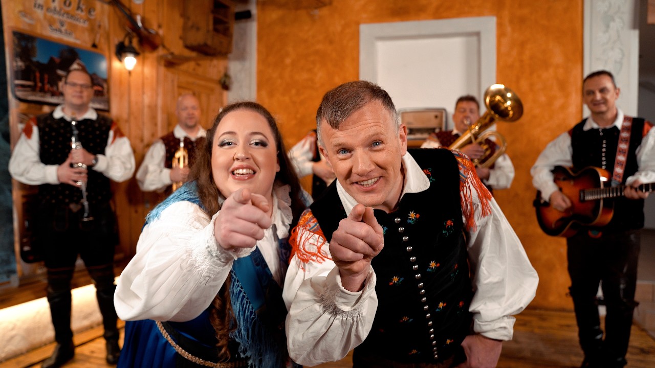 VENČEK POLK / ERINNERUNGEN POLKA MEDLEY - Slovenski muzikantje / Orig. Oberkrainer Sextett