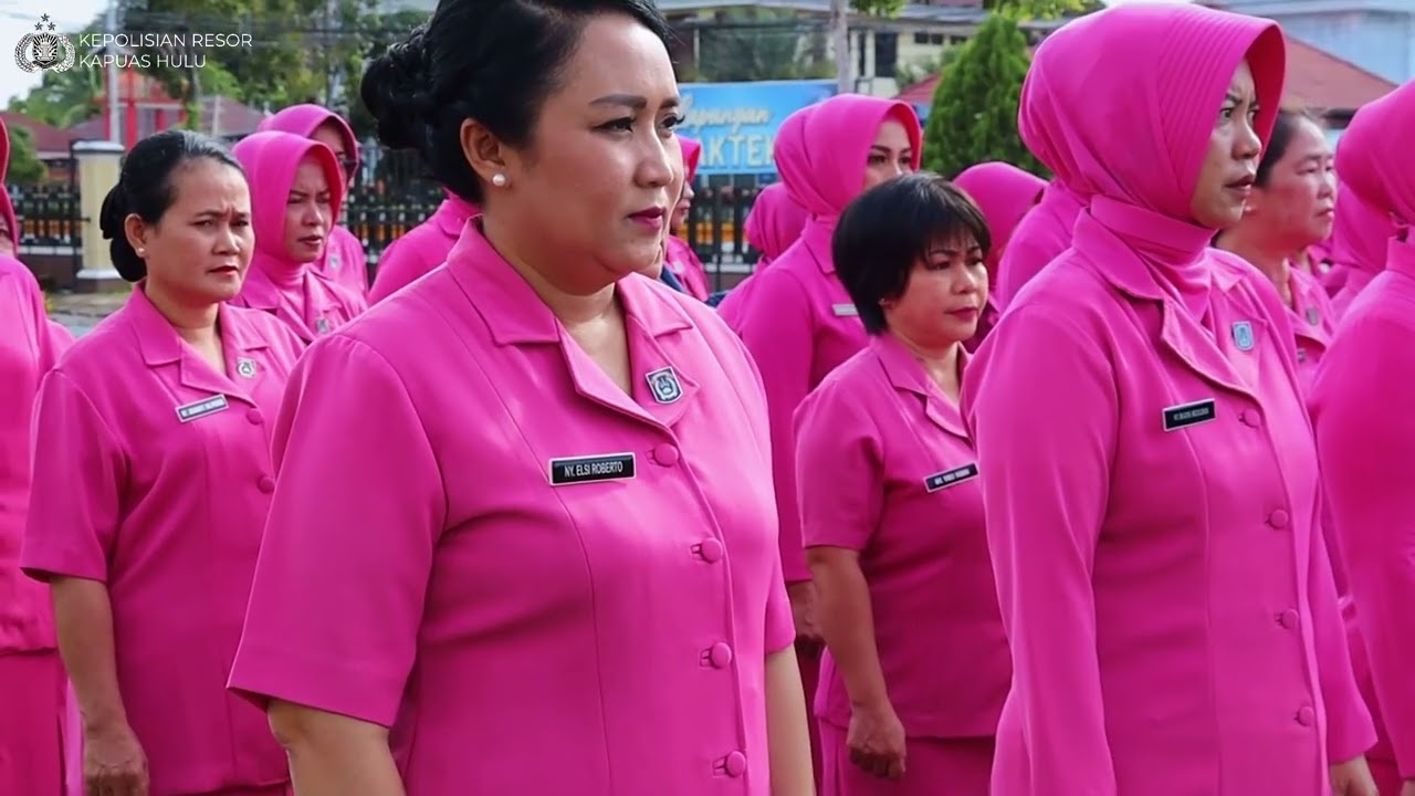 Sebanyak 66 Personel Polres Kapuas Hulu Terima Kenaikan Pangkat Setingkat Lebih Tinggi