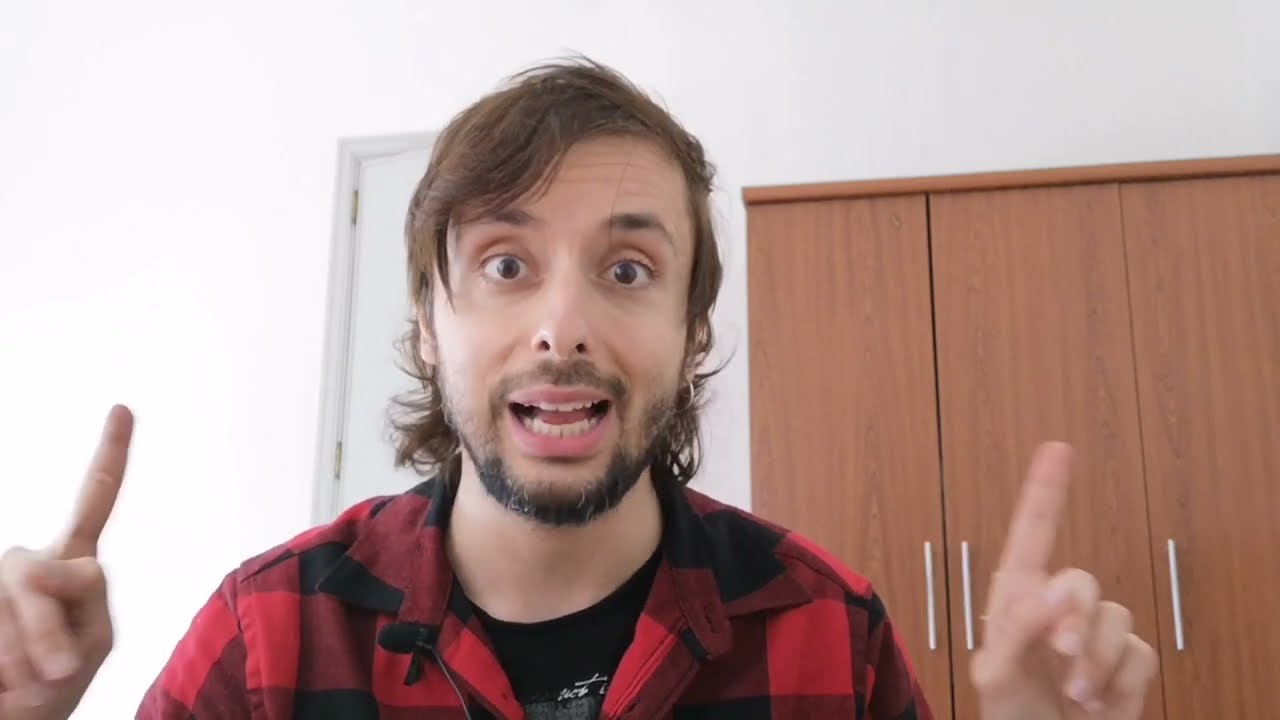 BASTA CAZZATE! La vita è una TRAGEDlA! Chi non lo capisce vive più infelice!