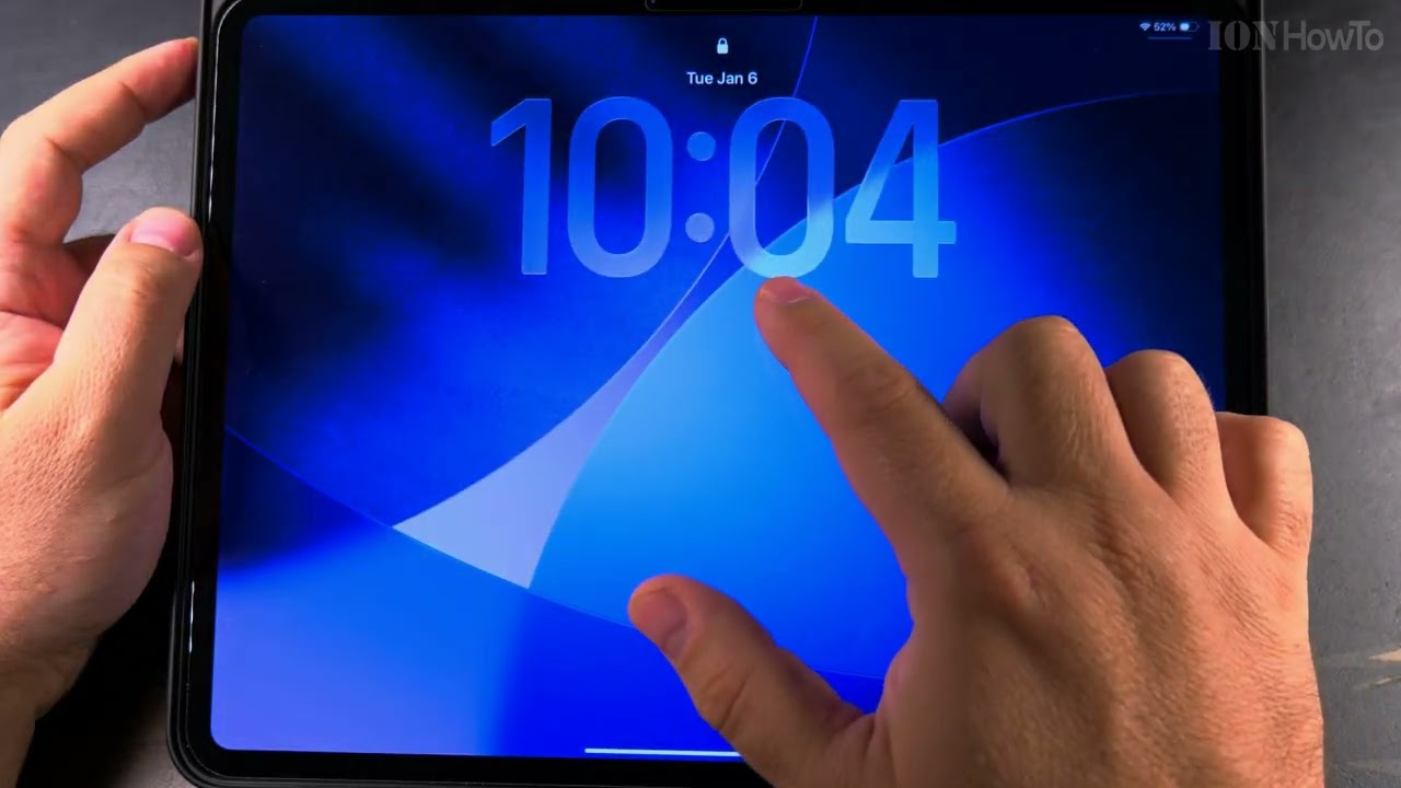 Уменьшить прозрачность «жидкого стекла» на часах на экране блокировки iPad