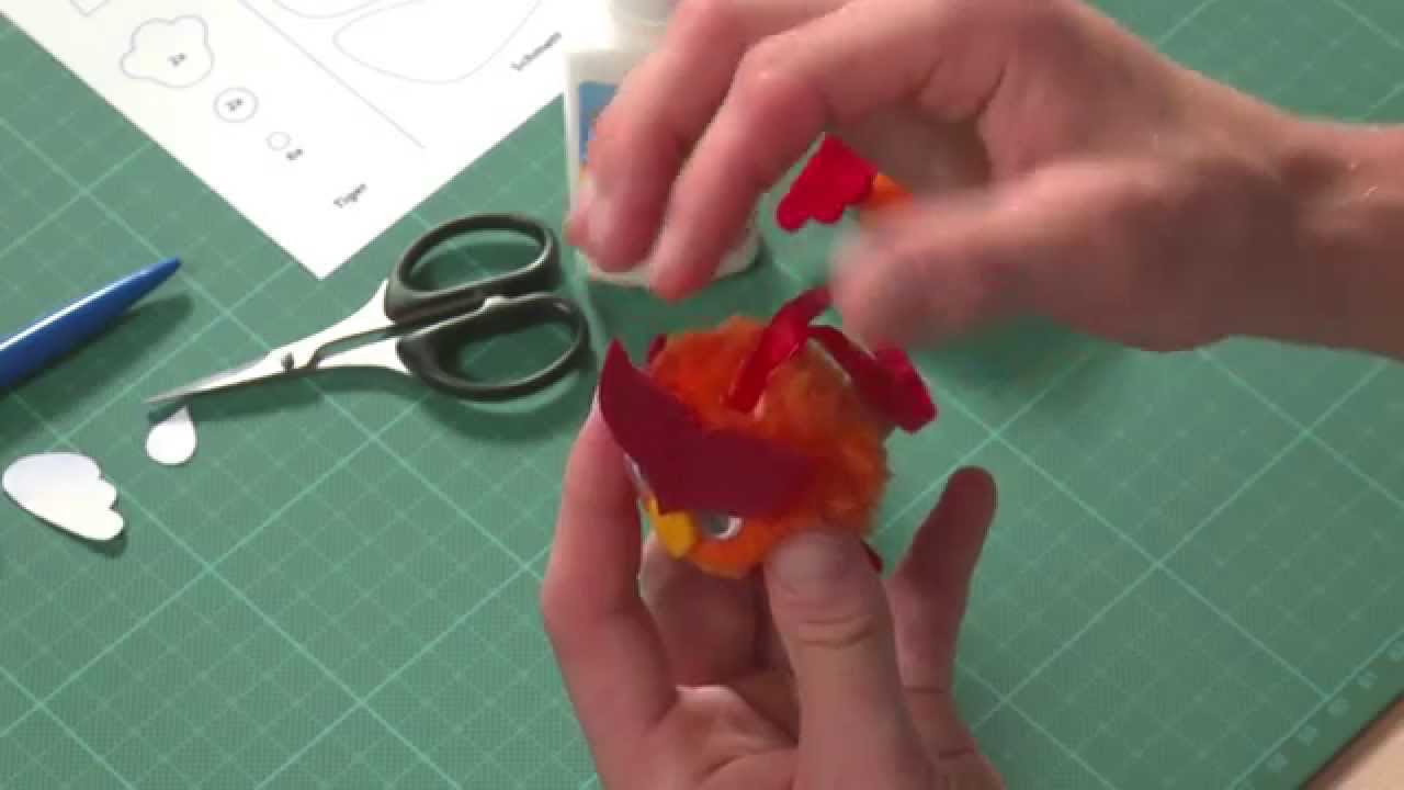 Lustige Tierchen mit Pompons von folia® basteln - Anleitungsvideo Eule