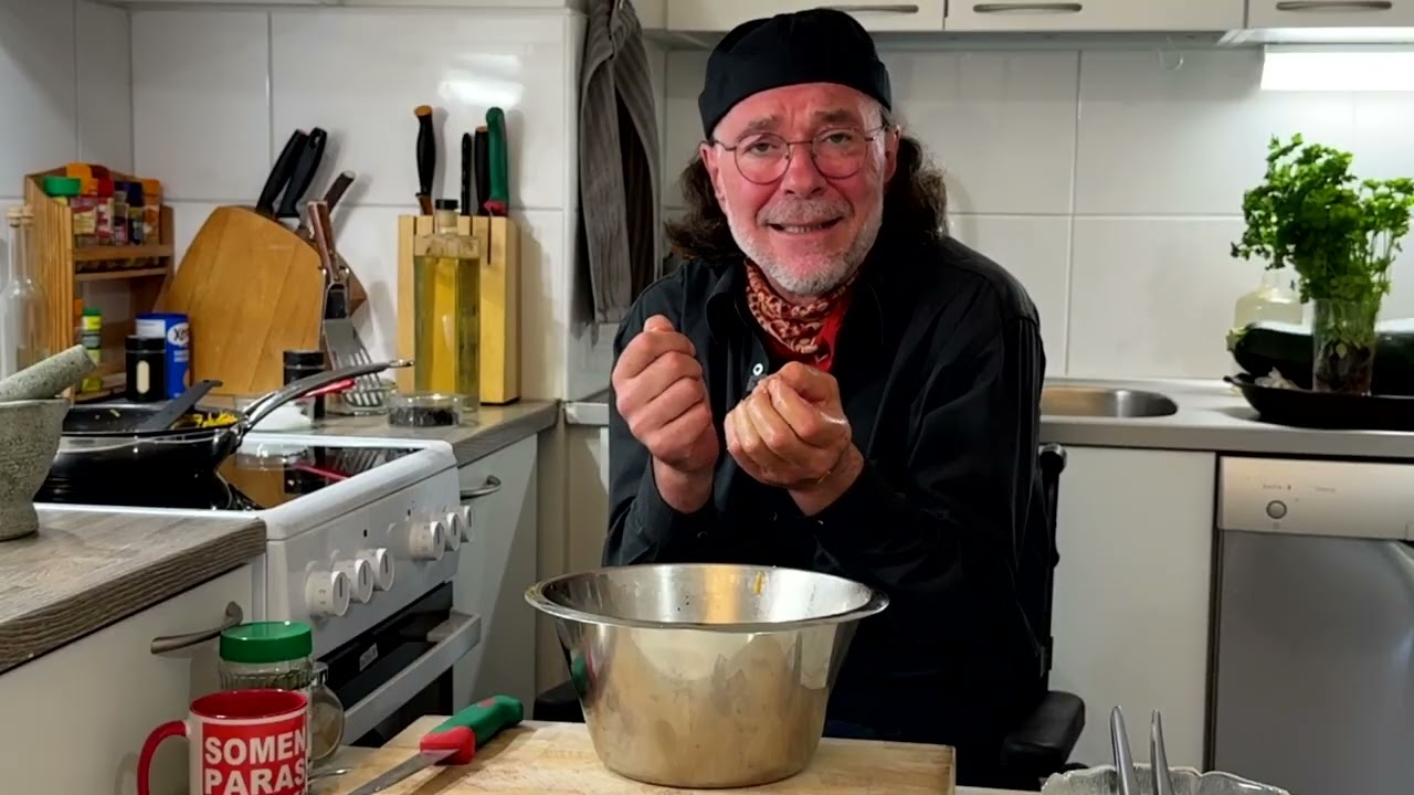 Täytetty kesäkurpitsa