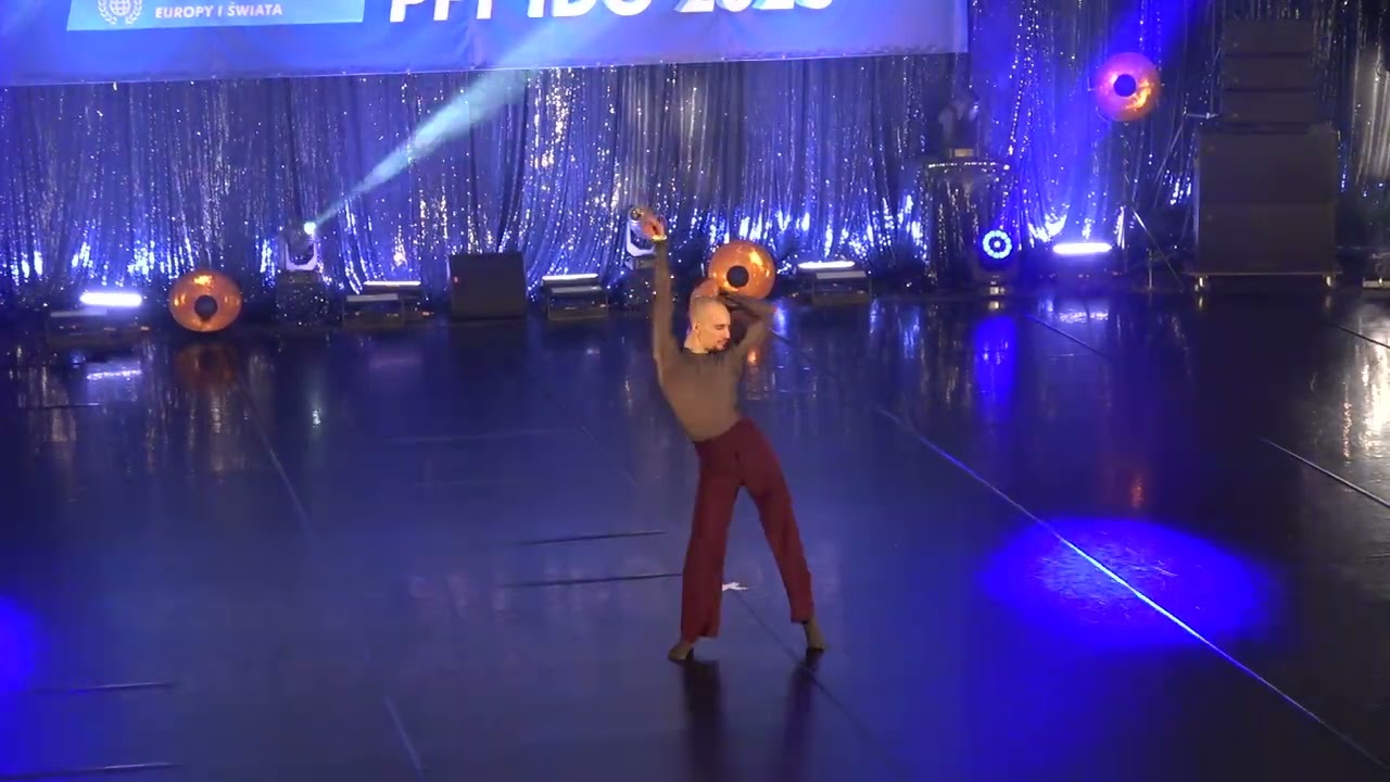 1 place: Tomasz Gawęcki, ESDA