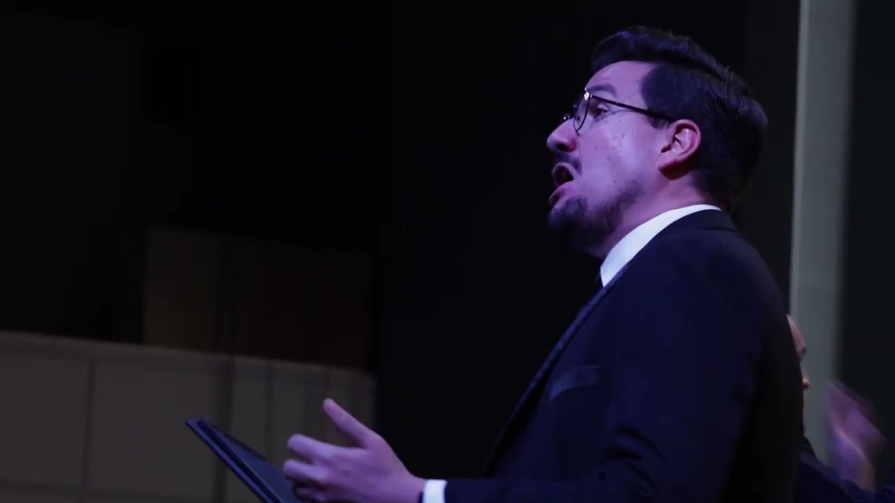 Circa mea pectora, Carmina Burana, C. Orff. Solo para barítono y coro.