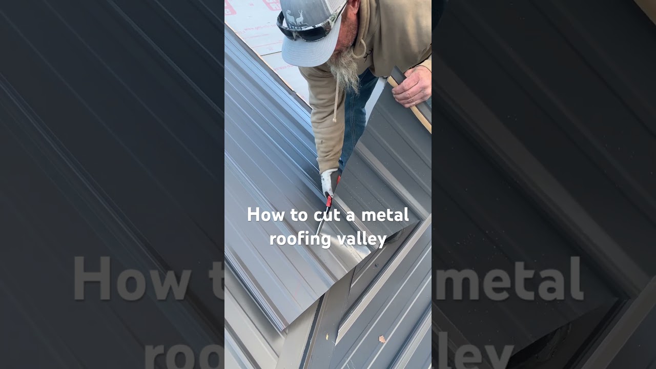 How to cut a metal roofing valley #metal #roofing