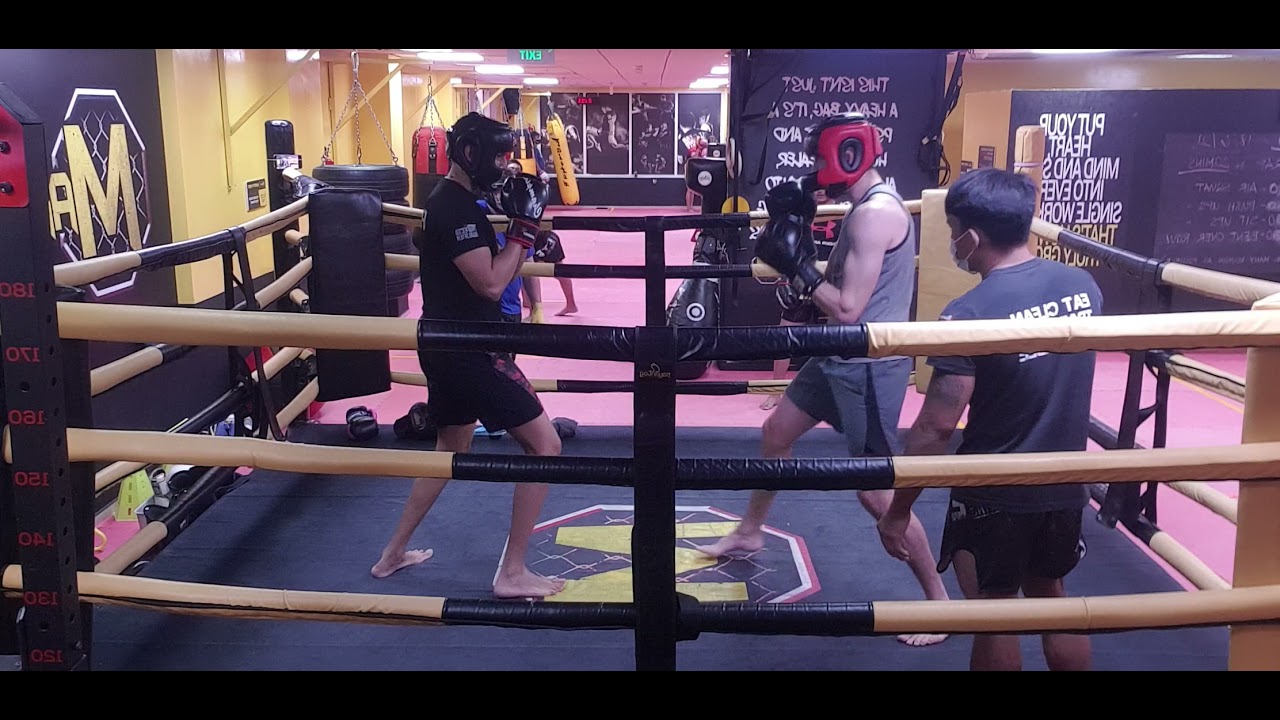 Jun19 MandirigmaGYM Sparring Day light Spar jab guys