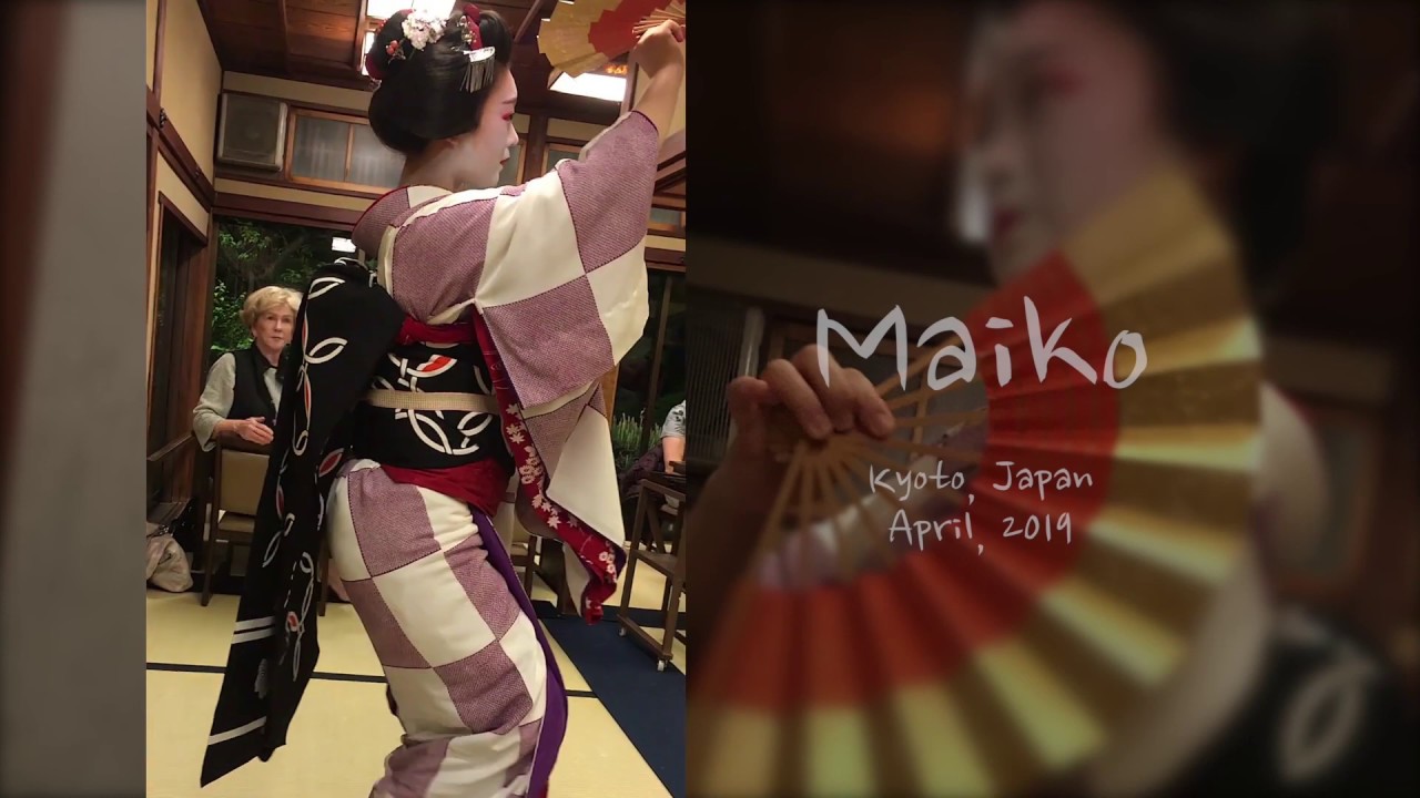 Maiko dance Kyoto Japan 04 19