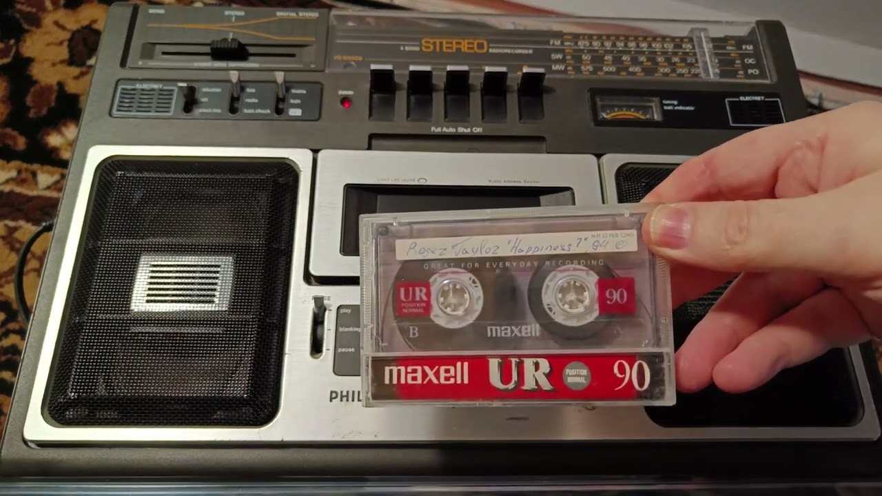 Проба записи на кассетной магнитоле Philips 774 выпуска 1978 года