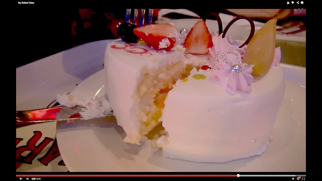 [980 yen] 30th Anniversary Cake (Tokyo Disneyland)