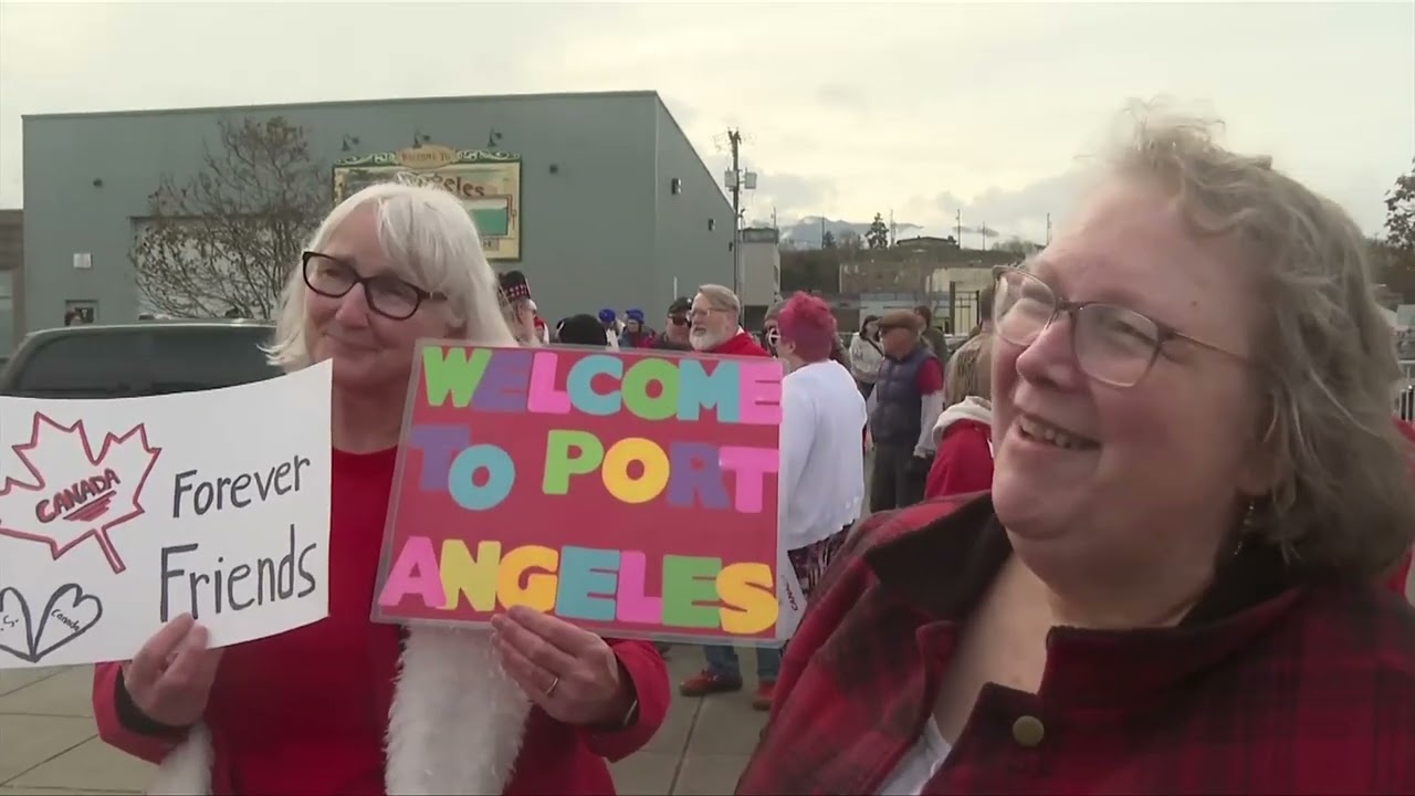Warm welcome, and big crowd, greet Victorians in Port Angeles