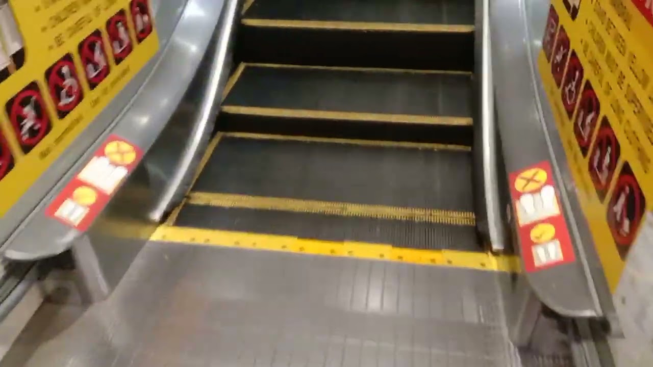 (Retake) Hitachi Escalators At AEON Mall Kinta City,Ipoh, Perak.