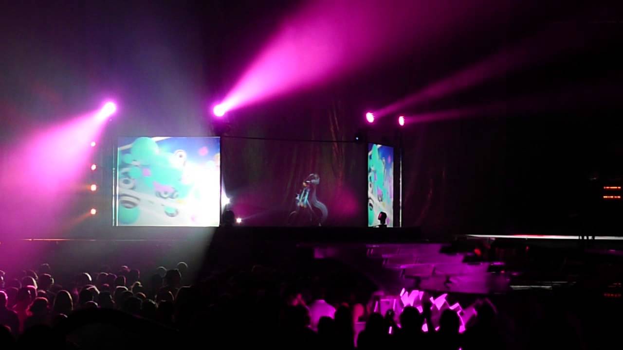 Hatsune Miku Full Opening For Lady Gaga May 20, 2014 St. Paul MN
