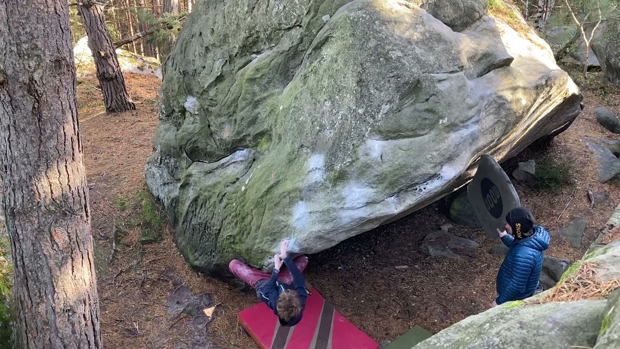 La Travassis (6c),  Gorge aux Châts, Fontainbleau
