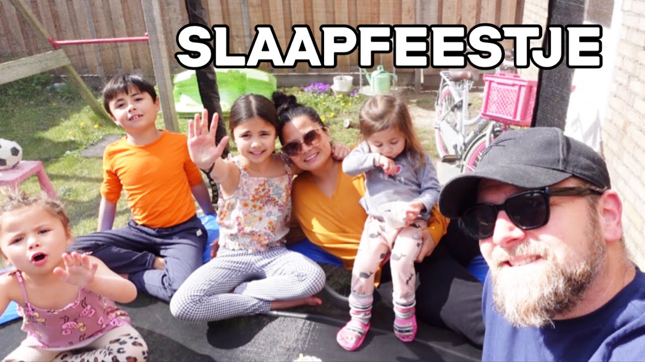 ZO BOUWEN WE EEN SLAAP FEESTJE IN DE WOONKAMER 😴🥳 | Familie VLOG #65