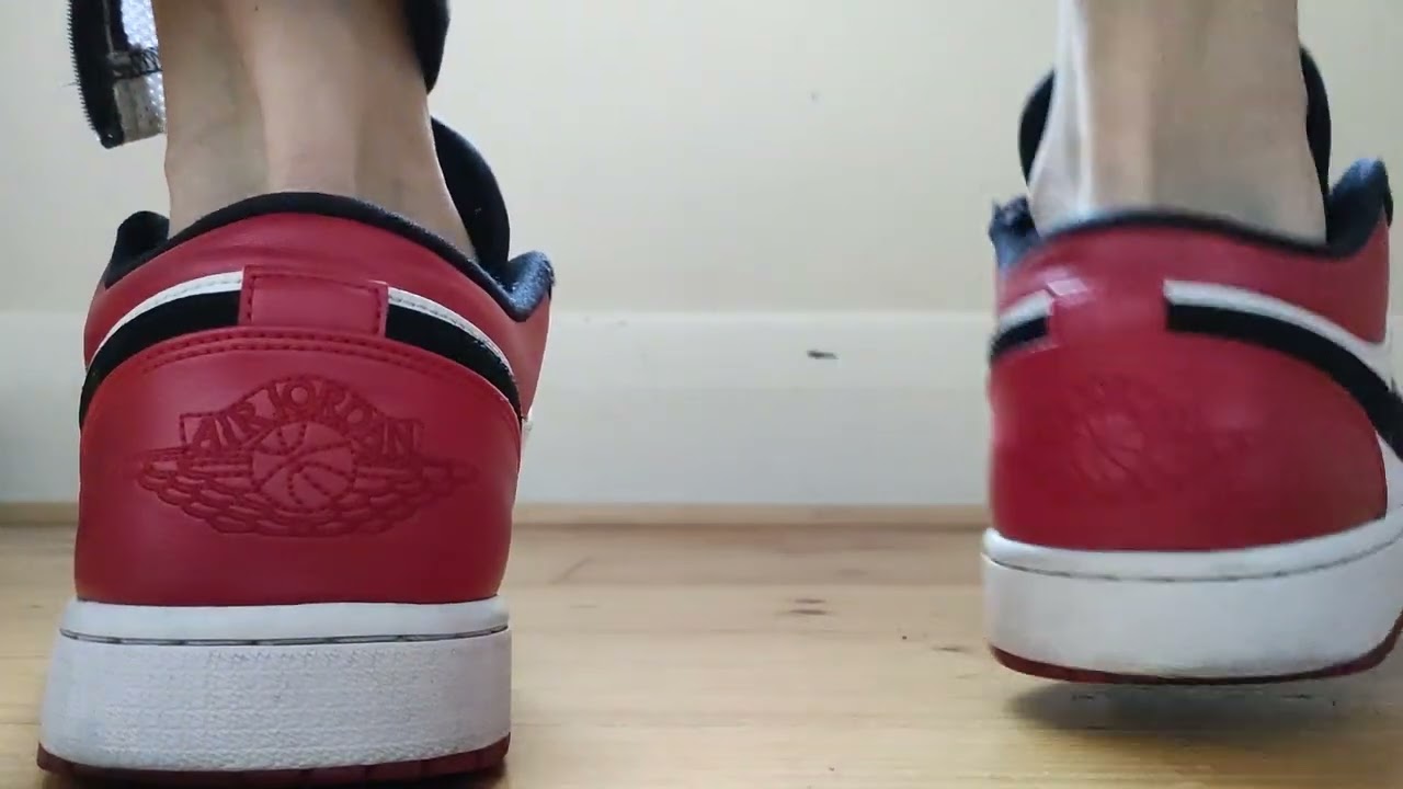 jordan 1 low sockless shoeplay