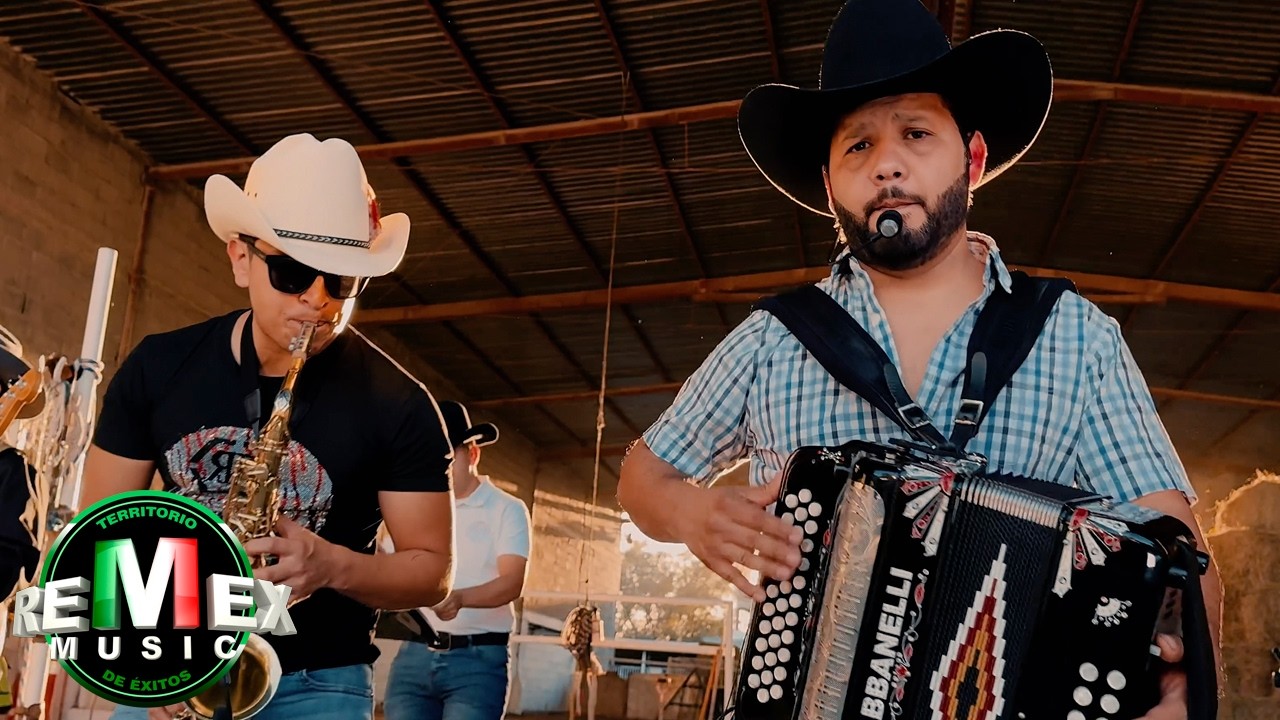 Kikin y Los Astros - Popurr&iacute; Cumbias (Video Oficial)