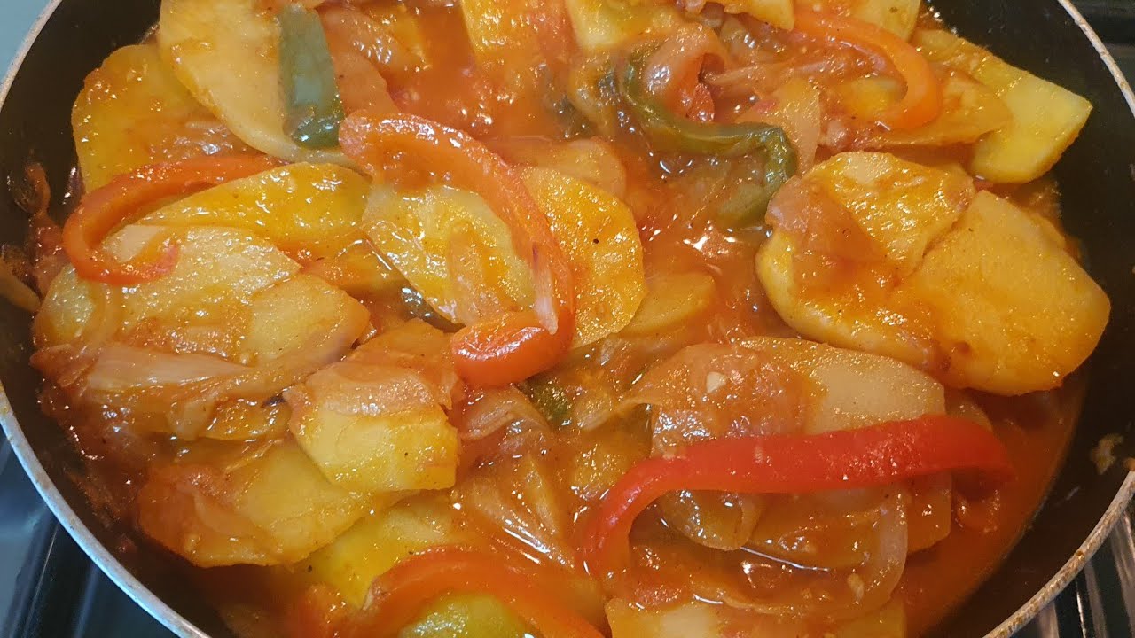 Delicious Potatoes with sauce Egyptian Recipe | طريقه عمل صنيه البطاطس
