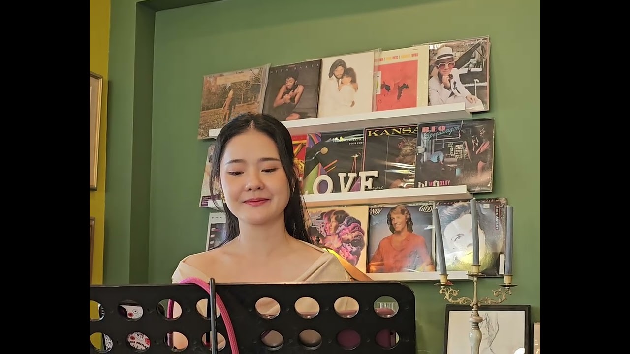 คิดถึงเหลือเกิน Cover By Nan Marisa @ Turntable Cafe BKK