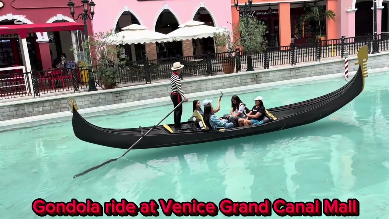 Gondola ride at Venice Grand canal mall