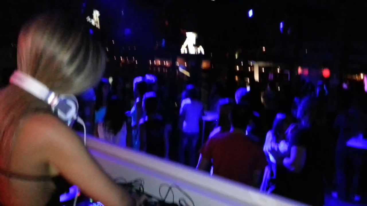 Dj Andy Maia no Opo club & lounge