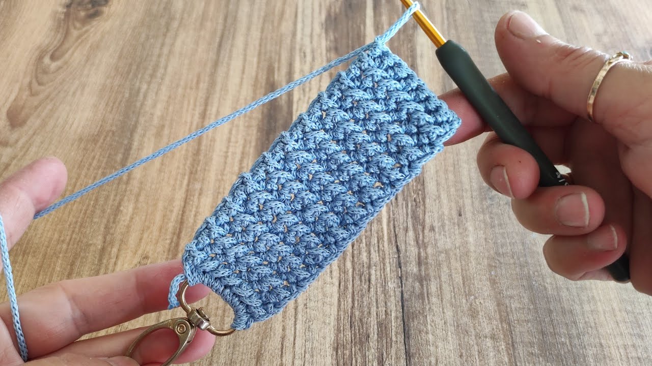 Önü ve arkası aynı görünümlü son derece kolay ve muntazam çanta sapı#bag handle crochet