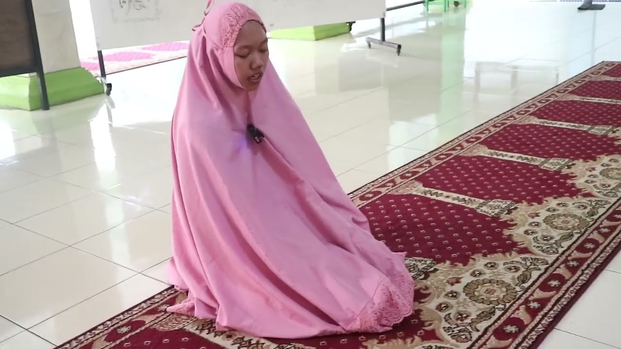 Praktek dan arti Bacaan Shalat