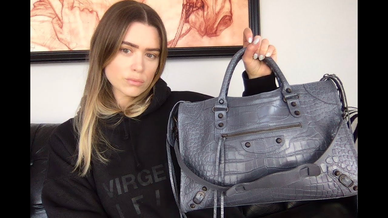 What's In My BALENCIAGA CITY BAG purse
