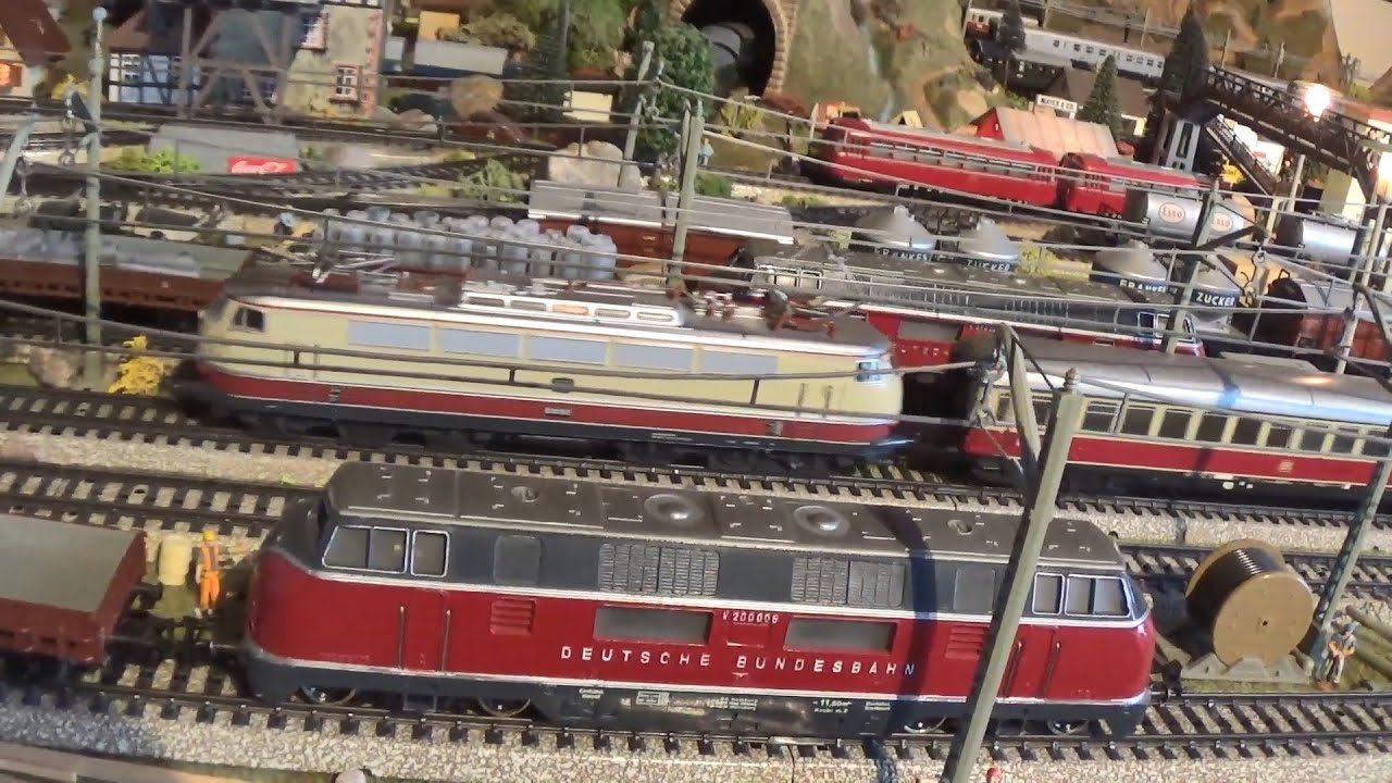 Märklin H0 M-Gleis 60s/70s Nostalgieanlage analog / V200 , E03/103 Parade