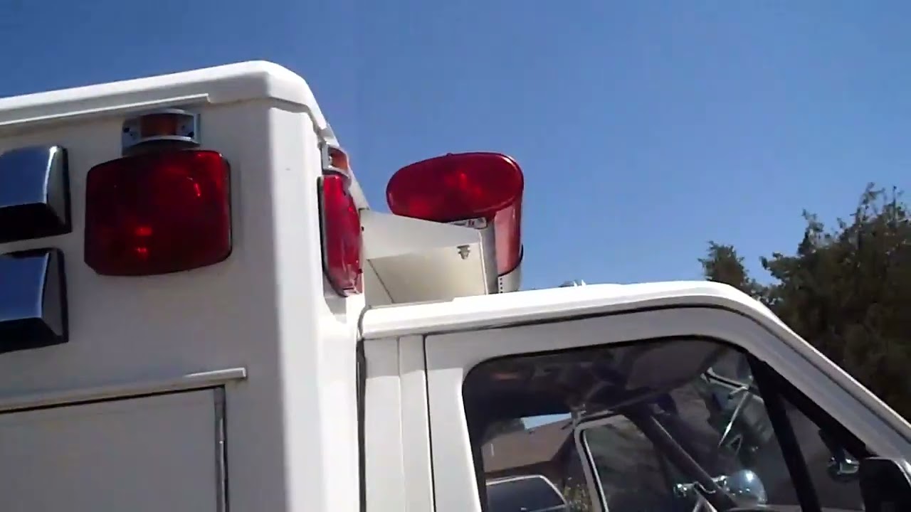 1982  FORD E350   4X4 AMBULANCE
