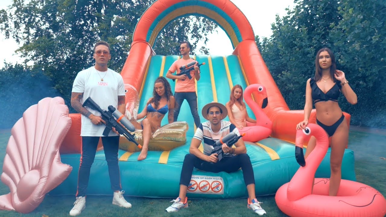 Team Rush Hour & Brooklyn - Glijbaan ft. Dylan Dos Santos (Official video)