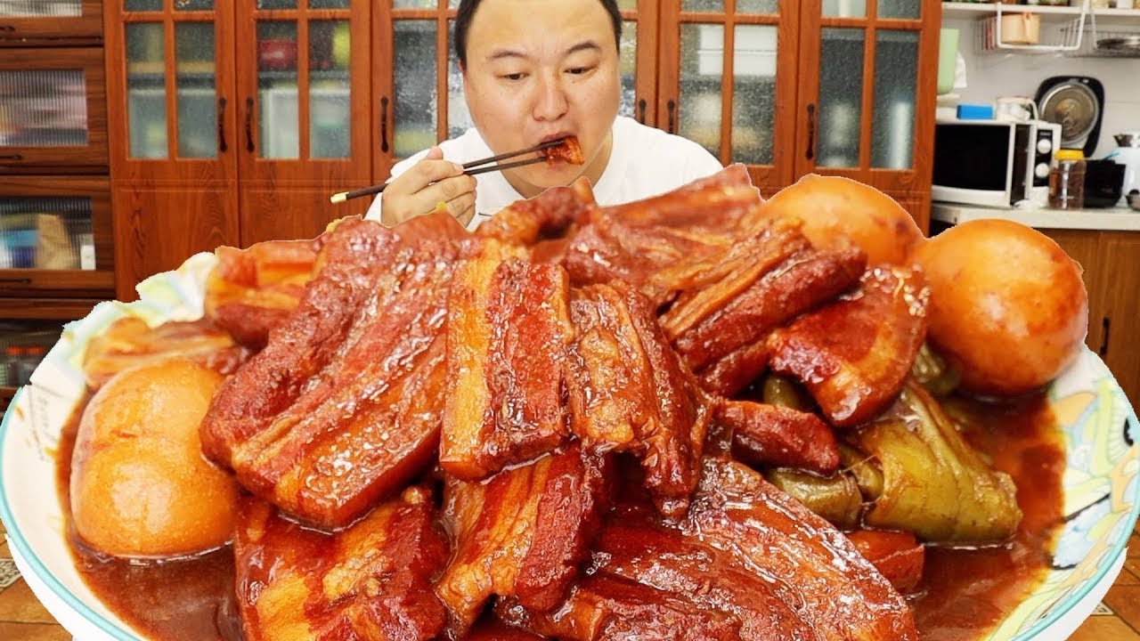 A Qiang made 10 pounds of pork belly as a stew, which was fat but not greasy and very satisfying