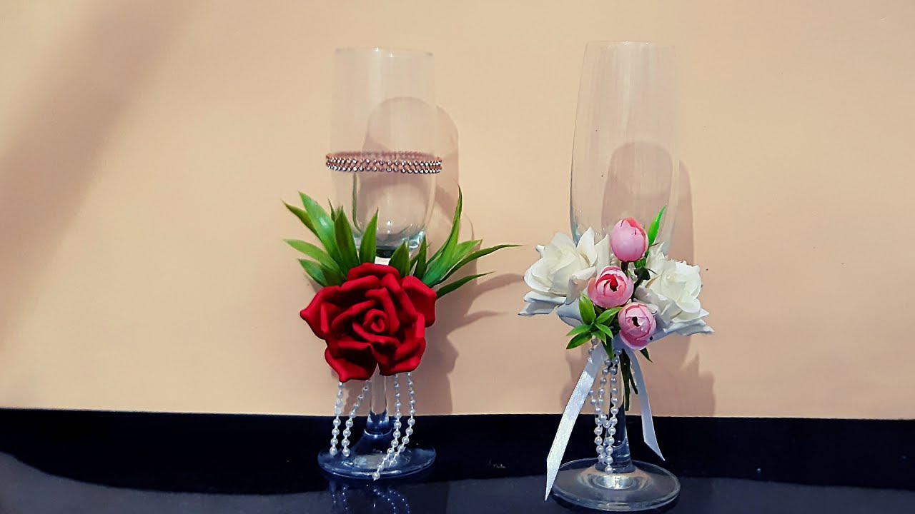 Tim tim um brinde. GANHE DINHEIRO com taça decorada para festas de final de ano.
