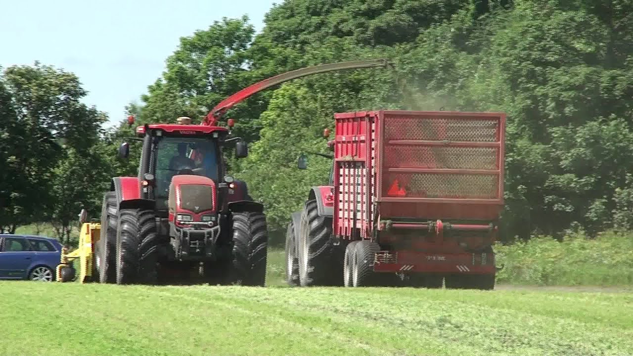 Valtra S352 With Double Command (Part 1)
