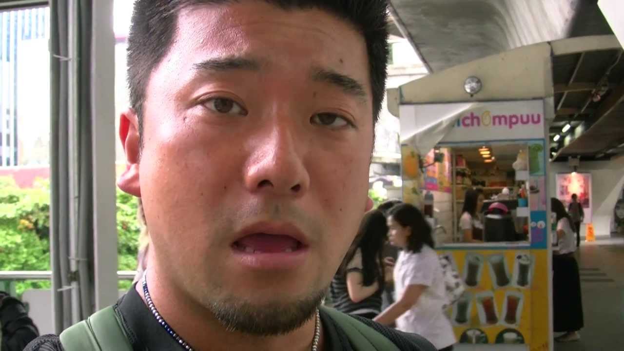 アキーラさん観察②タイ・バンコク・スクンビット通り（BTSチットロム駅付近）,Sukhumvit-road,Bangkok,