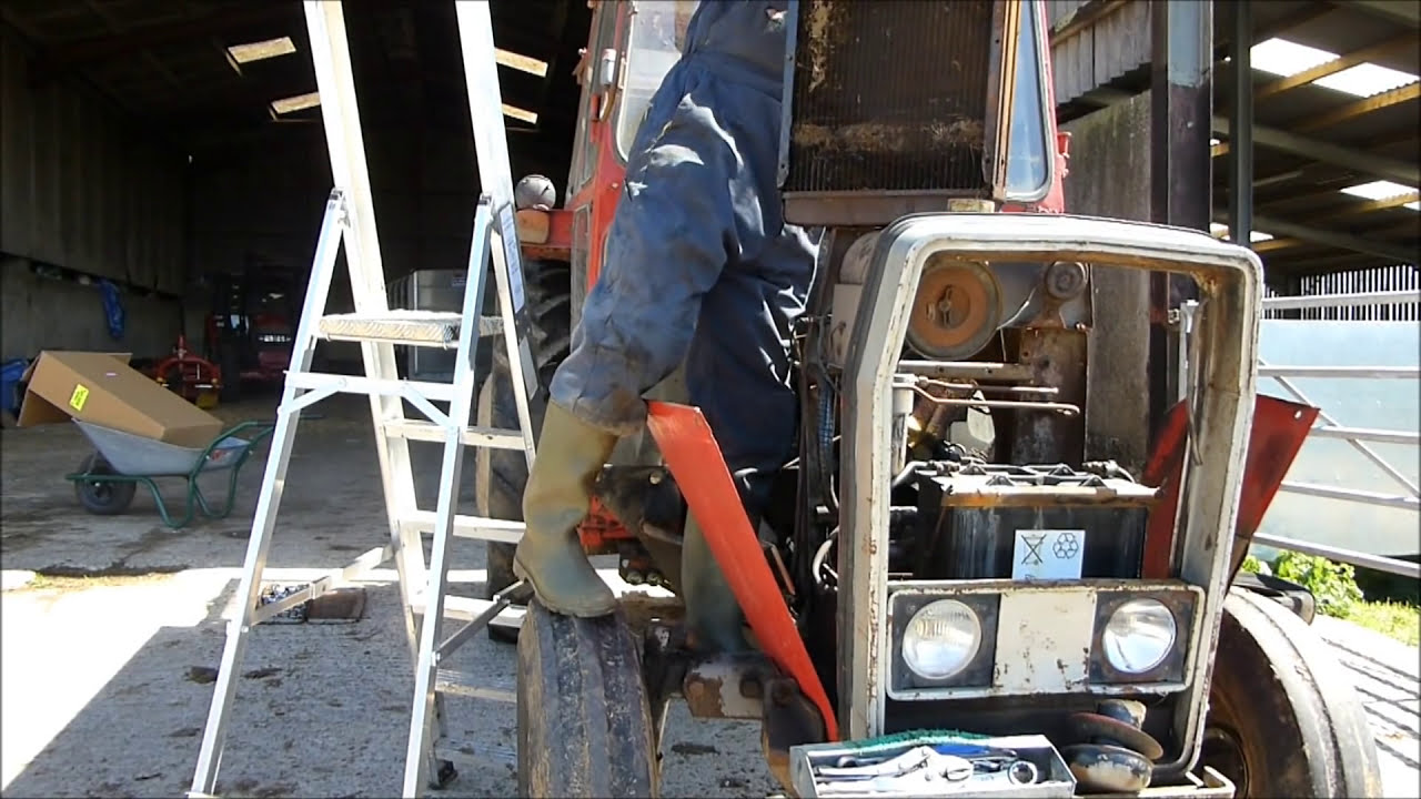 Снятие радиатора с трактора Massey Ferguson 265