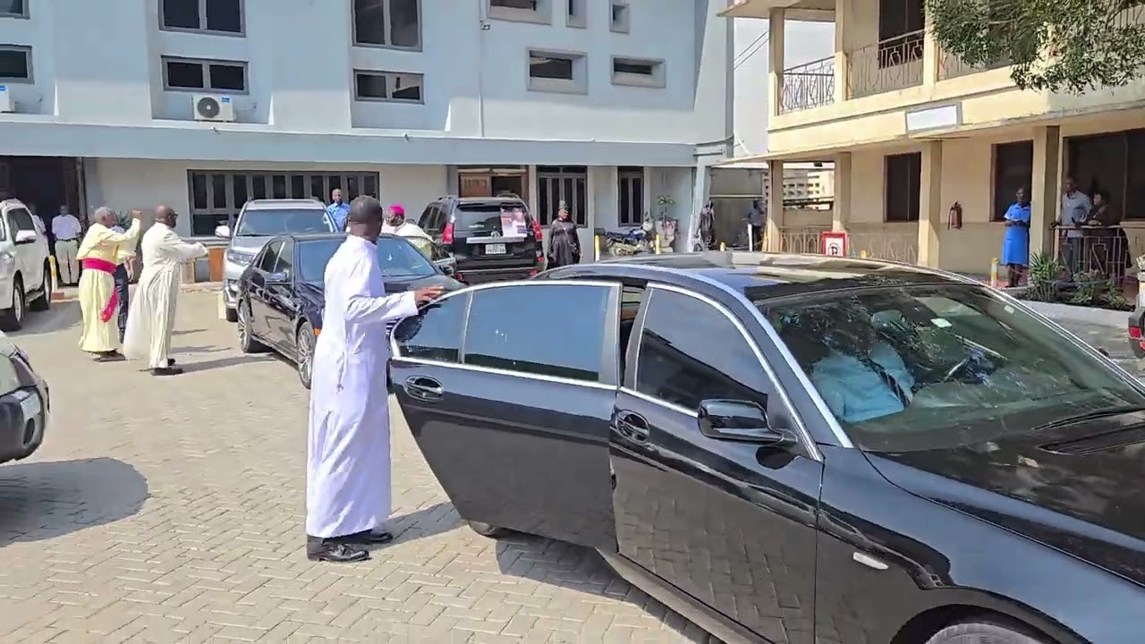 Departure of Cardinal Napier from Holy Spirit Cathedral 