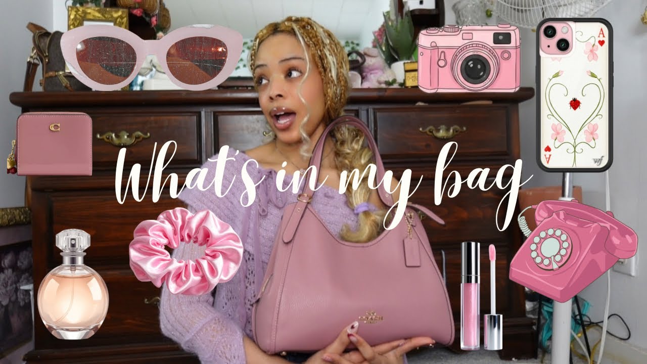 What's in my bag!!! 👛