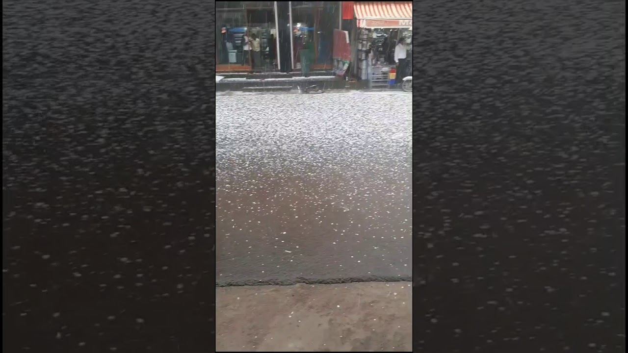 Heavy ice and rainfall, Hail storm at Jagdalpur Bastar cover by flute Raah me unse mulaqat ho gayi.