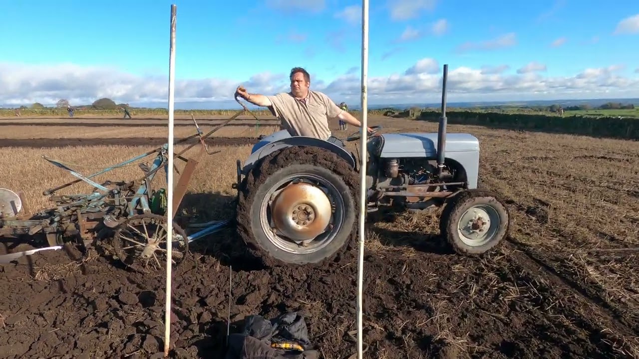 Ferguson TEF20 2.1 LItre 4-Cyl Diesel Tractor (28HP) with Trailed Plough