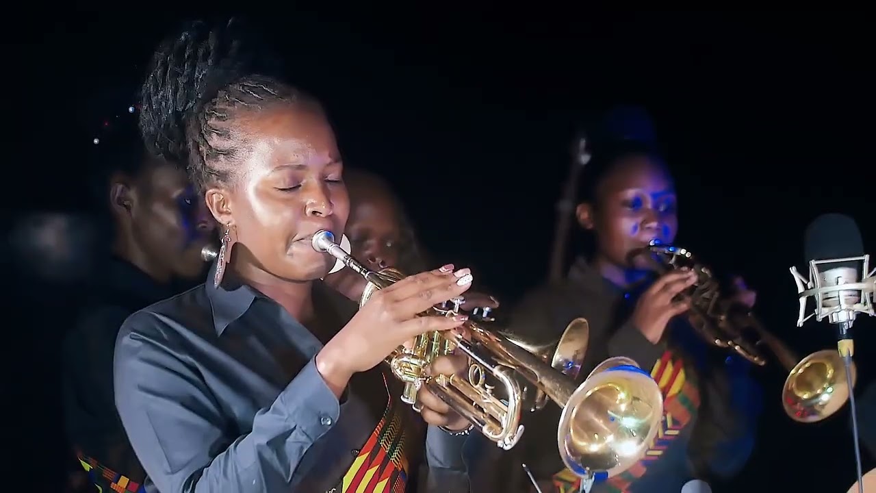 Hark! The herald Angels Sing ][ Diguna Mema Trumpet Ministry
