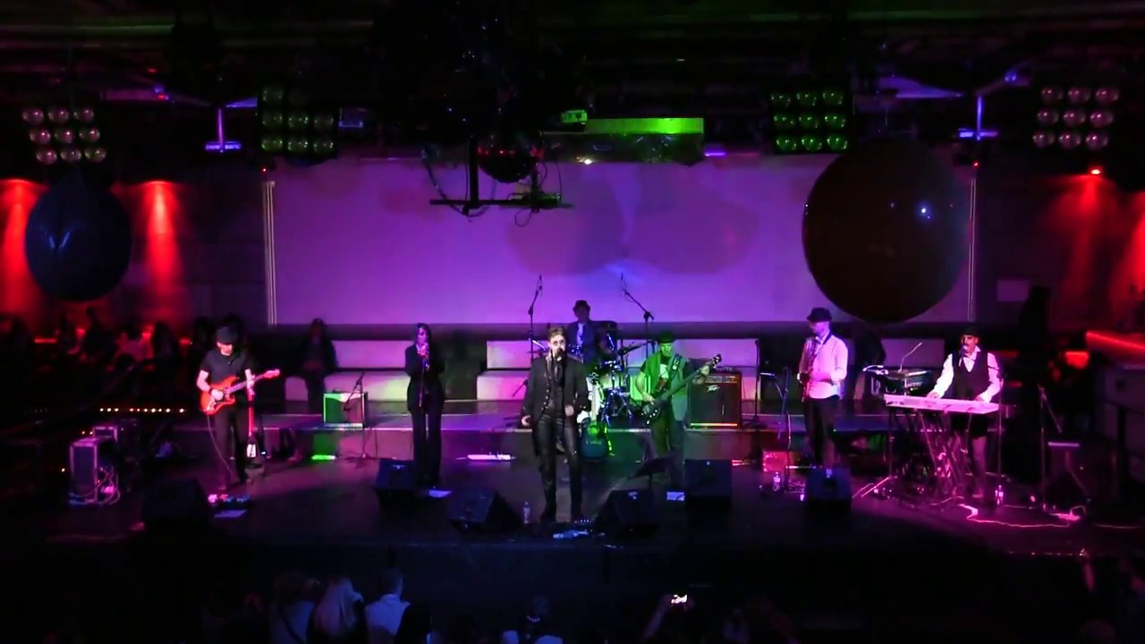 David Bowie Cat People (Putting Out Fire) by Aladdin Insane David Bowie Tribute @ Piper Club Roma