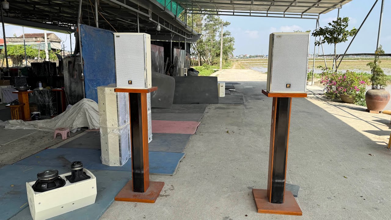 1 cặp này mạnh = 2 cặp khác luôn!… Ông nào chê loa Driver RCF - ITALY🇮🇹. Thì vào đây mà nghe nhé!…